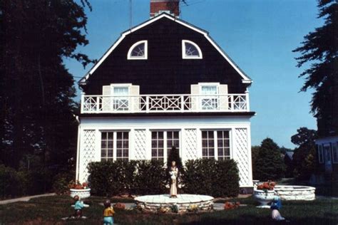112 Ocean Avenue House Haunted House In Amityville New York