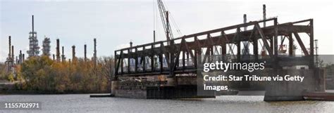 12 Rock Island Swing Bridge Stock Photos High Res Pictures And Images