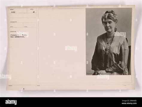 A Group Of Unidentified Taces Personnel Women During World War One The