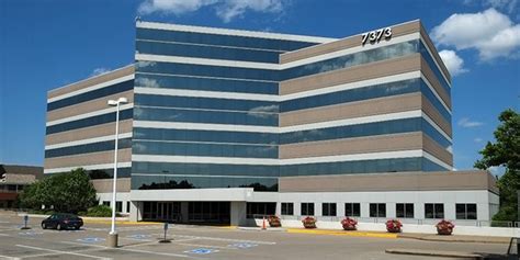 Allina Health Centennial Lakes