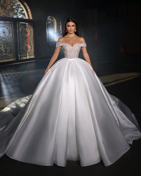 Ball Gown Wedding Trends 2023: Ultimate Guide for Stunning Elegance