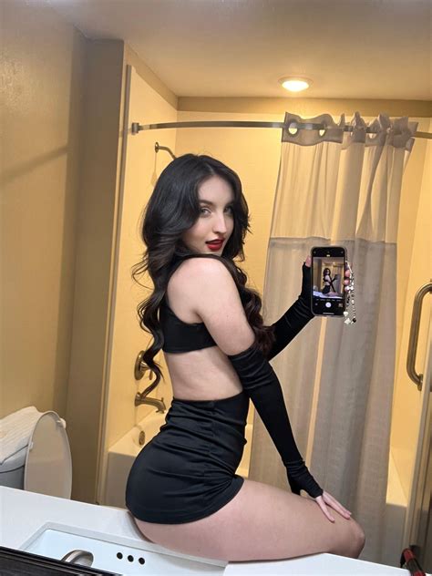 The Leaked ASMR World of Beebee