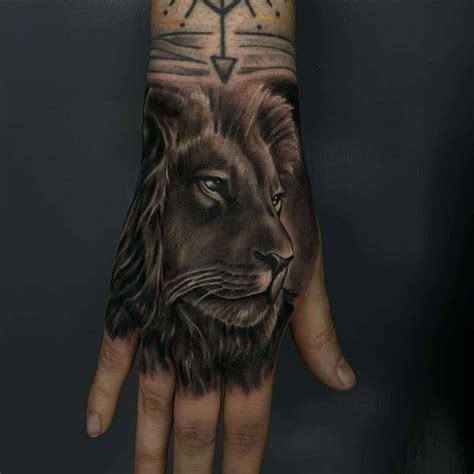 Best Lion Hand Tattoo Design Ideas Unreal Artist Amp 39 S Work