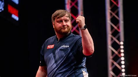 Cameron Menzies Dumps Out Stephen Bunting As Michael Van Gerwen Gerwyn
