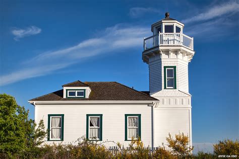 Dimick Lighthouse In Port Townsend Wa United States Lighthouse