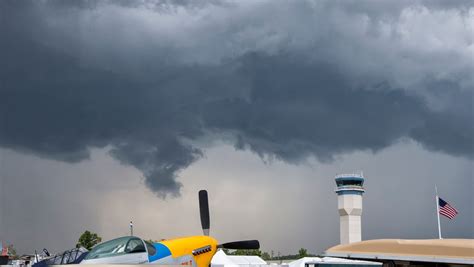Eaa Airventure Oshkosh Weather Forecast Rain Hot Amp Humid Possible