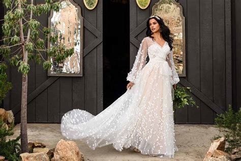 Elegant Lace Bridal Finds in San Jose