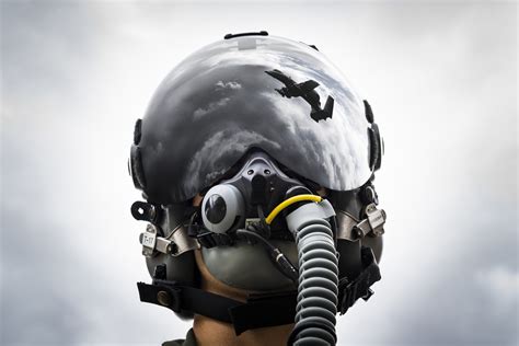 F 35 Next Gen Helmet Mounted Microdisplay Step Closer To Production