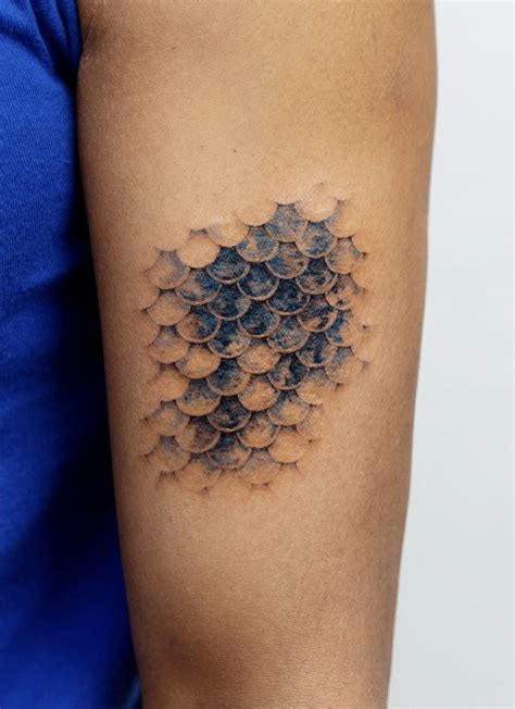 Fyeahtattoos Com Scale Tattoo Tattoos Fish Scale Tattoo