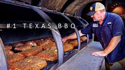 How This Pitmaster Makes Texas 1 Bbq Youtube