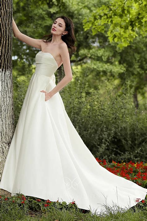 Elegant Ivory Strapless Wedding Gowns Revealed