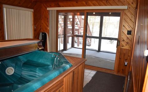 Just Listed In The Poconos Hemlock Farms Lakeside Contemporary House For Sale