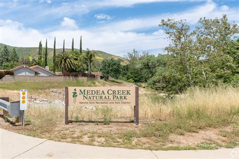 Medea Creek Middle School In Oak Park Ca Homes Com