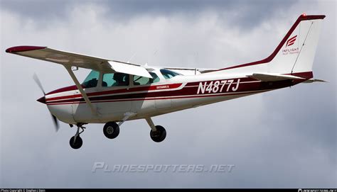 N4877j Inflight Pilot Training Cessna 172N Skyhawk Ii Photo By Stephen