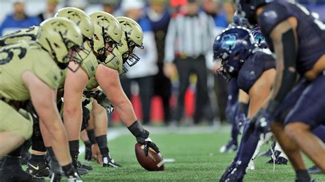 Navy Takes Down Army In One Of The Best Rivalries In Cfb The Midshipman Win Their 2Nd Straight Game Vs The Black Knights Thoughts