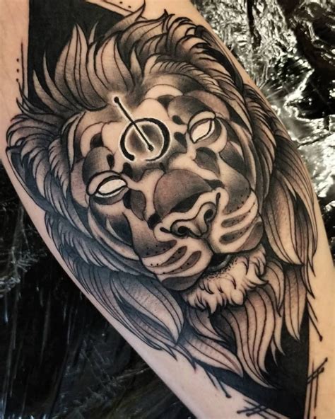 Neo Traditional Lion Tattoo