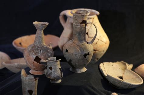 Opium Traces Found In 3 500 Year Old Pottery Suggests The Ancient