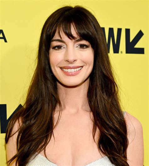 See Anne Hathaway Amp 39 S Style Evolution From 1999 Until Now