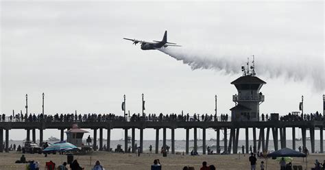 Skies Over Huntington Beach Rumble As Pacific Airshow Begins 3 Days Of Aerial Feats Los Angeles Times Skies Over Huntington Beach Rumble As Pacific Airshow Begins 3 Days Of Aerial Feats Los Angeles Times