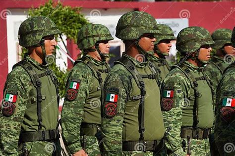 Soldados Mexicanos Fuerzas Militares Durante Una Ceremonia C Vica El