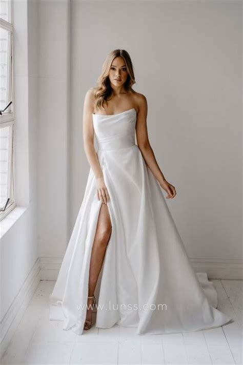 Strapless Wedding Dress with Slit: Stunning Choices