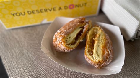 The Donuts Rock At This Westport Bakery King5 Com