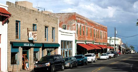 This Historic Small Town In Arkansas Will Make You Feel Like You Re In