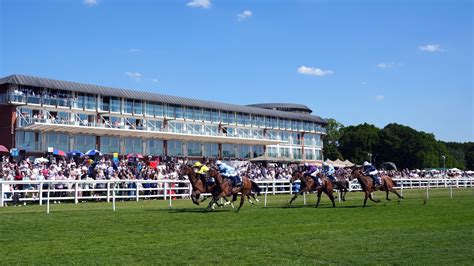 Today On Sky Sports Racing Lingfield Takes Centre Stage With Seven Race Card Racing News Sky Sports