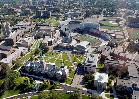 University Of Cincinnati Fees Reviews Rankings Courses Amp Contact Info
