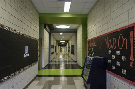 University Place Elementary To Keep Most Students In New Plan Middle School Still To Close