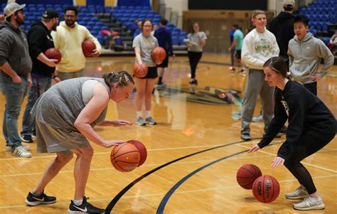 Unk Students Special Olympics Athletes Team Up Through New Unified