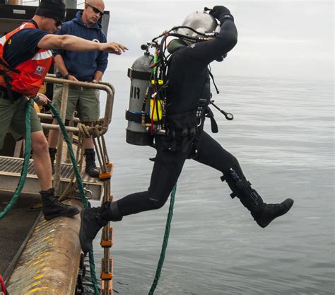 Us Coast Guard Diver