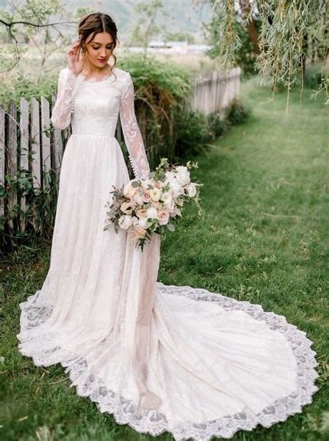 Vintage Long Sleeve Wedding Dress: Timeless Elegance for Your Special Day