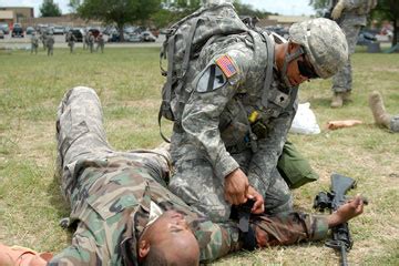 What Are Army Combat Medics Main Duties Howstuffworks