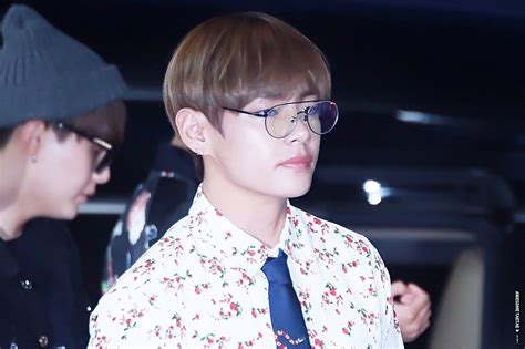 When Bts V Showed Up Wearing This He Looked Like A Rich Ceo S Son Koreaboo
