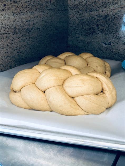 White Whole Wheat Shabbat Challah Kosher Com