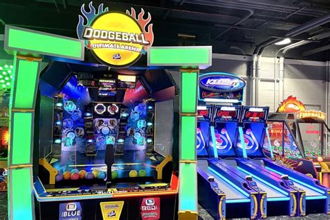 Willow Grove Mall Partially Opens New Tilted 10 Entertainment Center